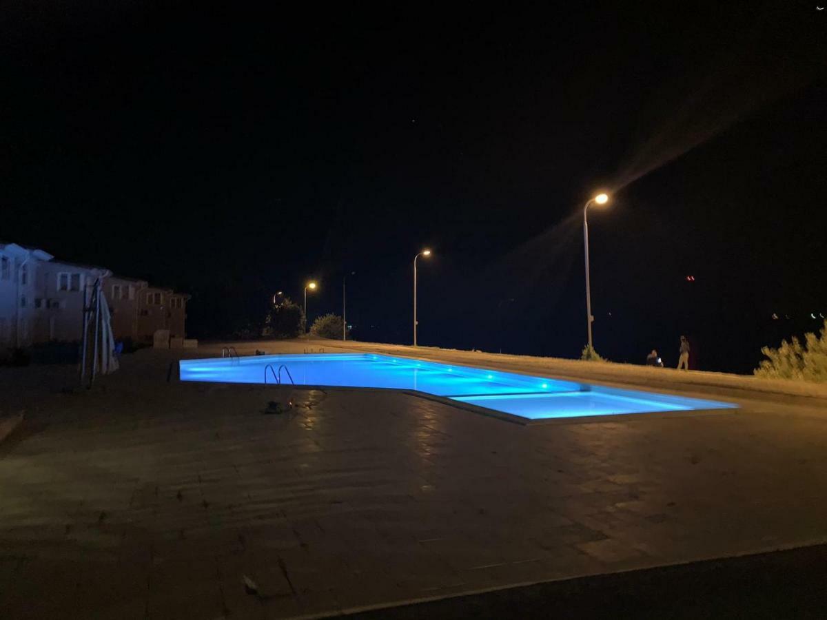 Riviera By Queens Hotel And Resort Gura Vaii Exterior foto